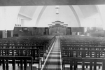 Kerkzaal vanaf de drempel.
<br/>
Particulier bezit, zj